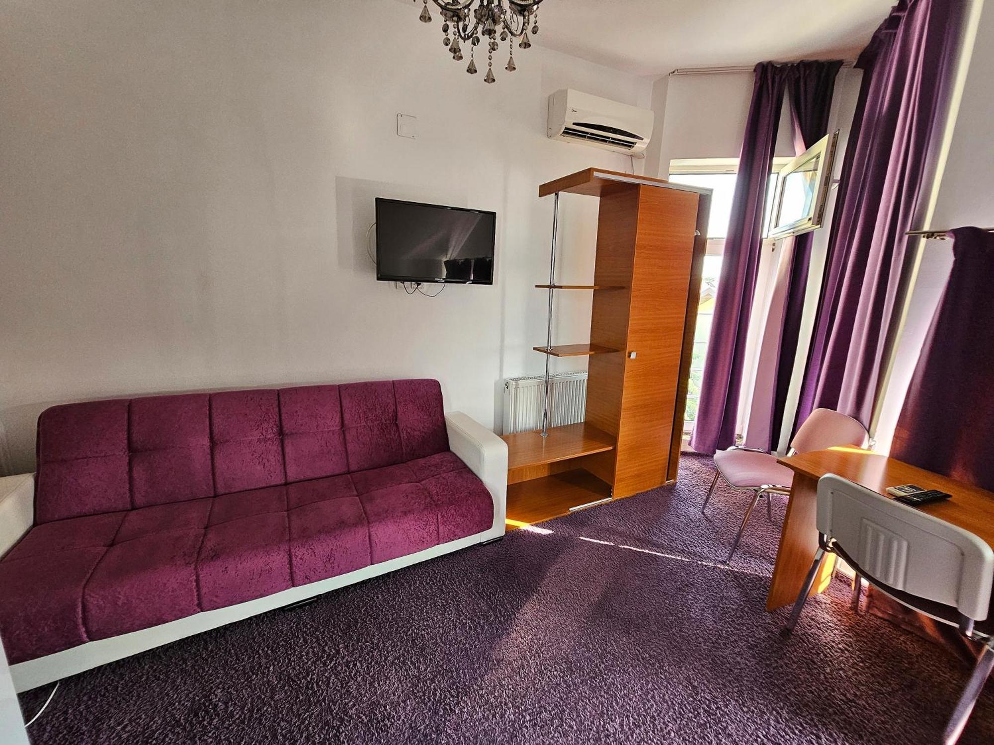 Hotel Iris Boutique à Otopeni Extérieur photo