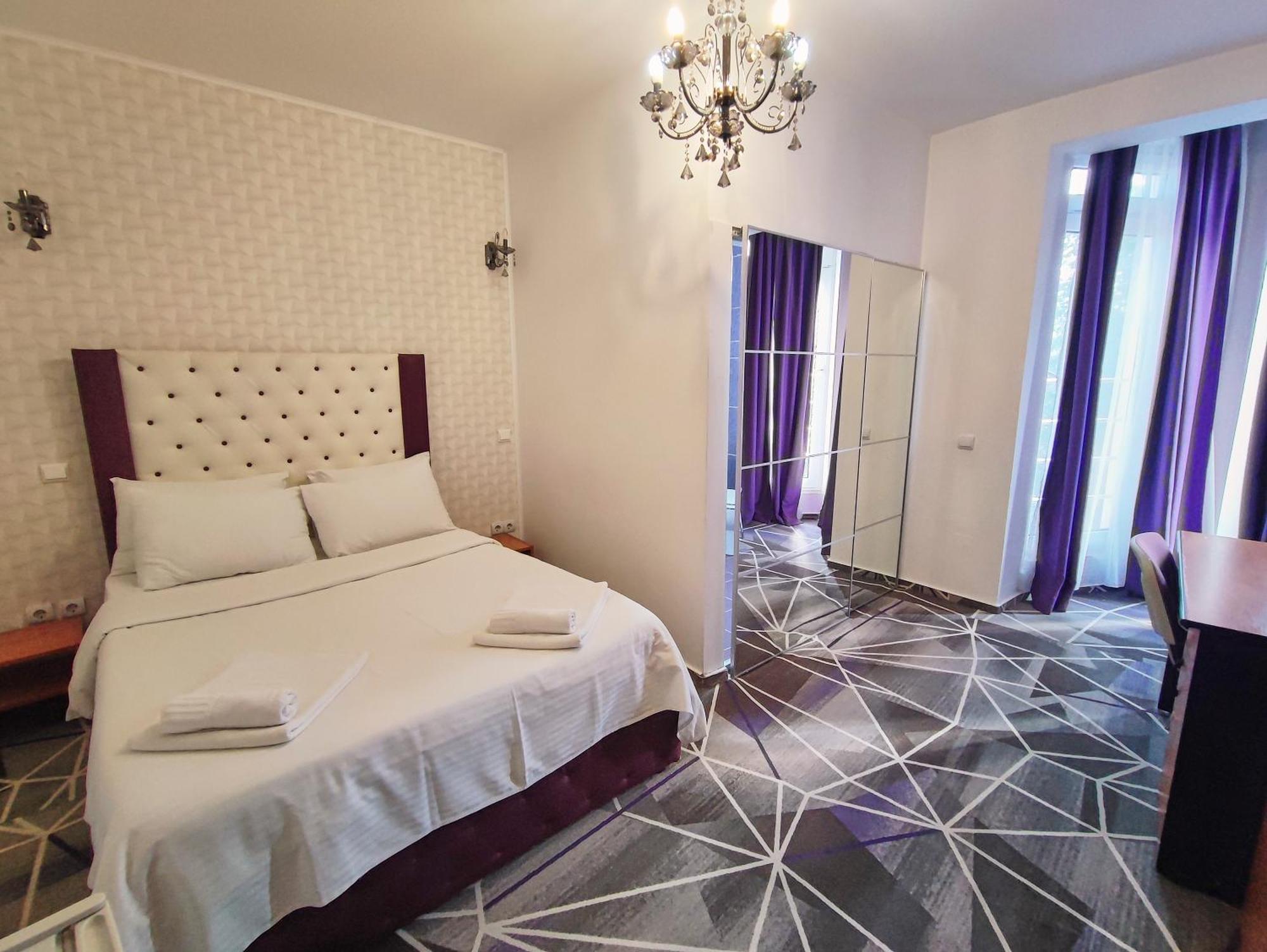 Hotel Iris Boutique à Otopeni Extérieur photo