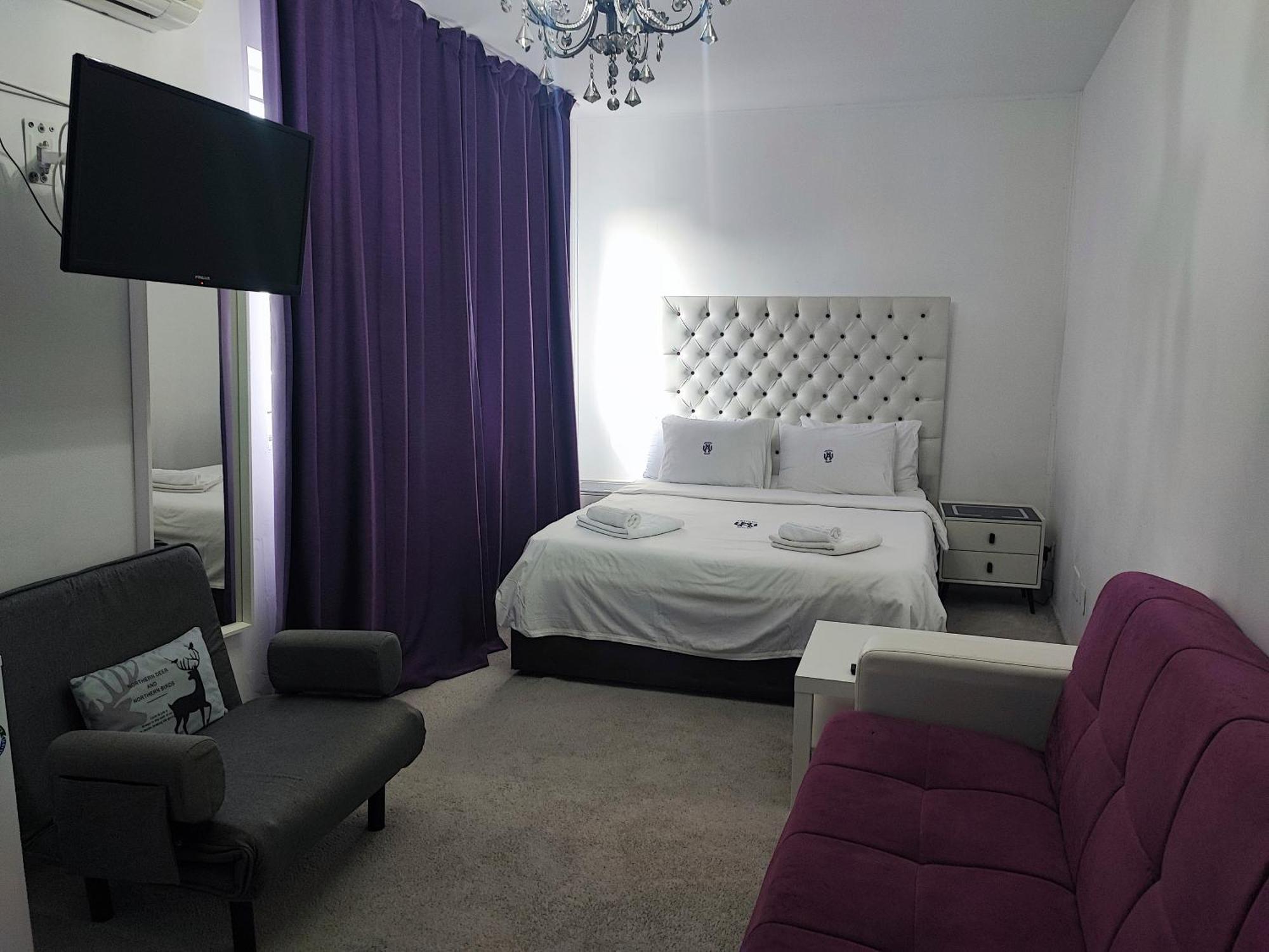 Hotel Iris Boutique à Otopeni Extérieur photo