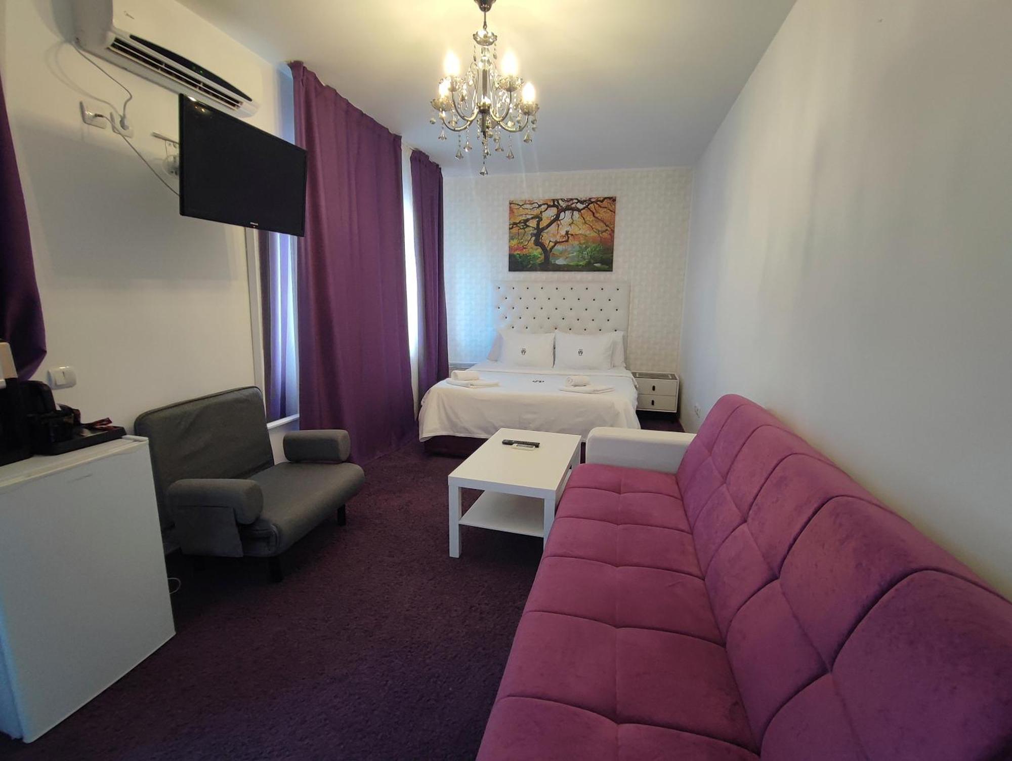 Hotel Iris Boutique à Otopeni Extérieur photo