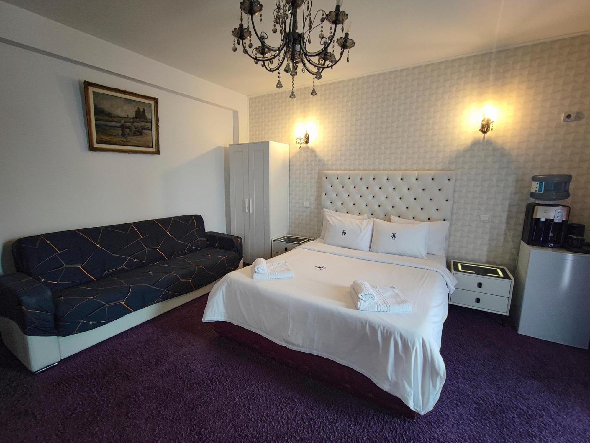 Hotel Iris Boutique à Otopeni Extérieur photo