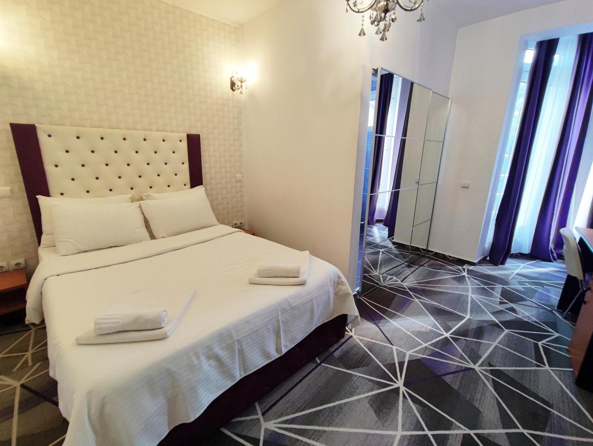 Hotel Iris Boutique à Otopeni Extérieur photo