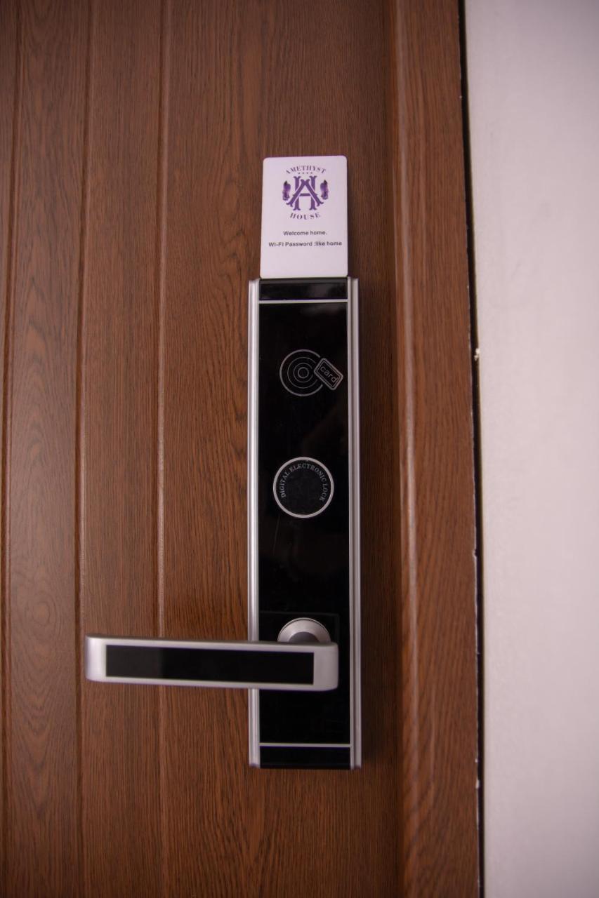 Hotel Iris Boutique à Otopeni Extérieur photo