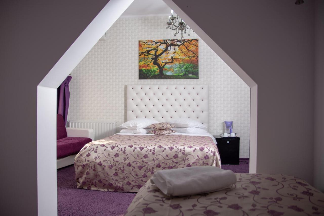 Hotel Iris Boutique à Otopeni Extérieur photo