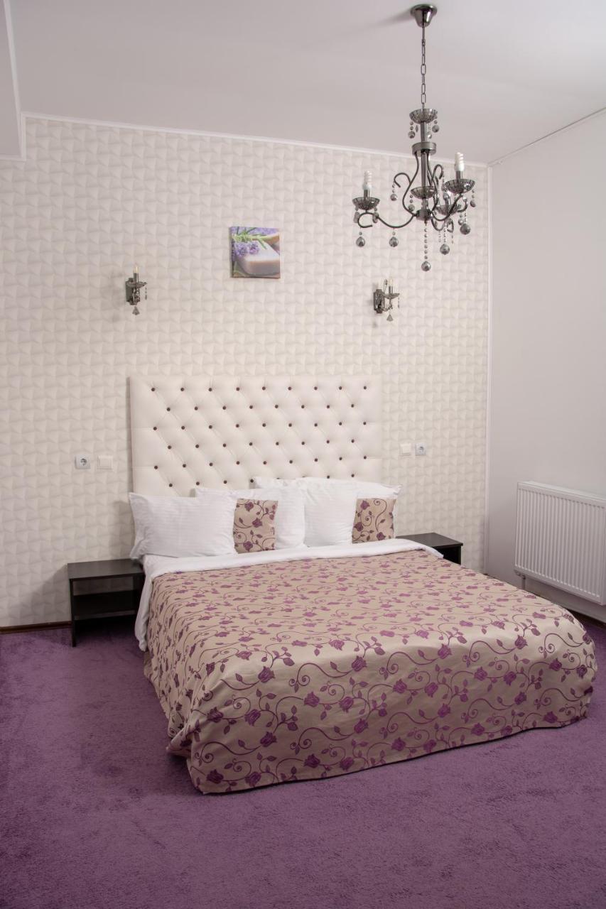 Hotel Iris Boutique à Otopeni Extérieur photo