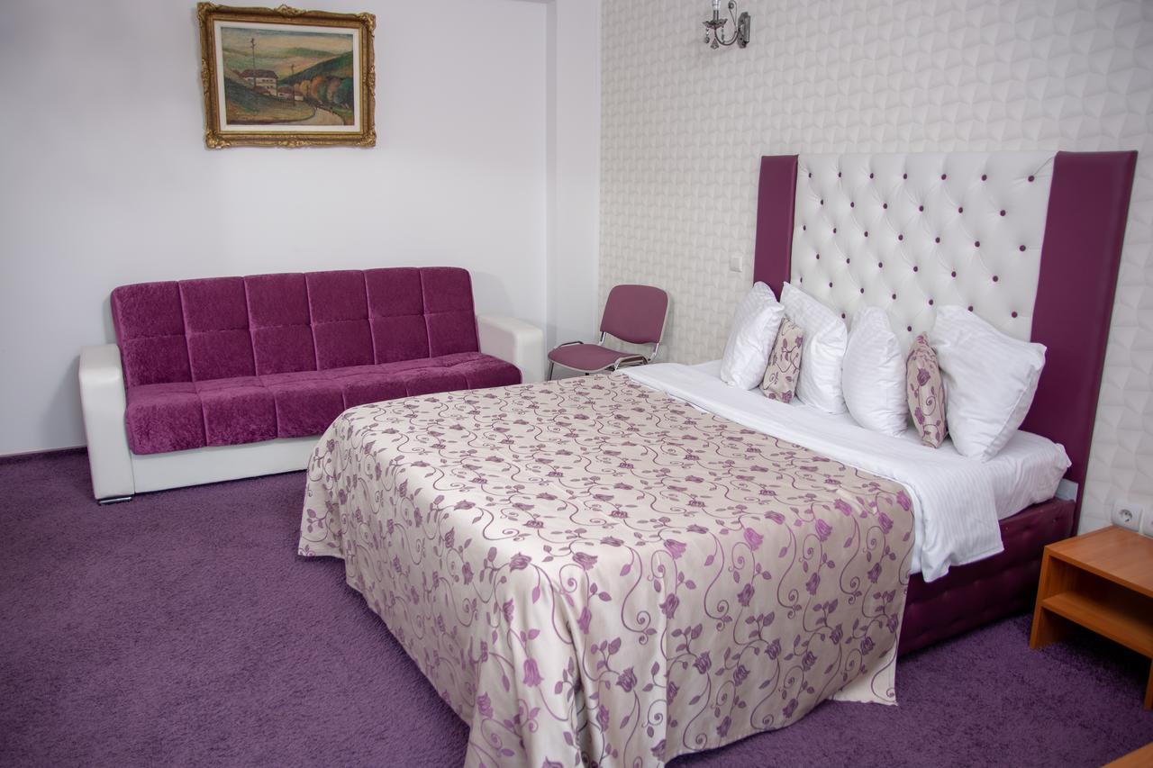 Hotel Iris Boutique à Otopeni Extérieur photo