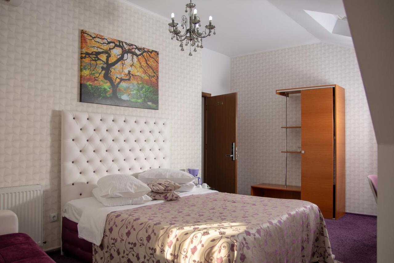 Hotel Iris Boutique à Otopeni Extérieur photo