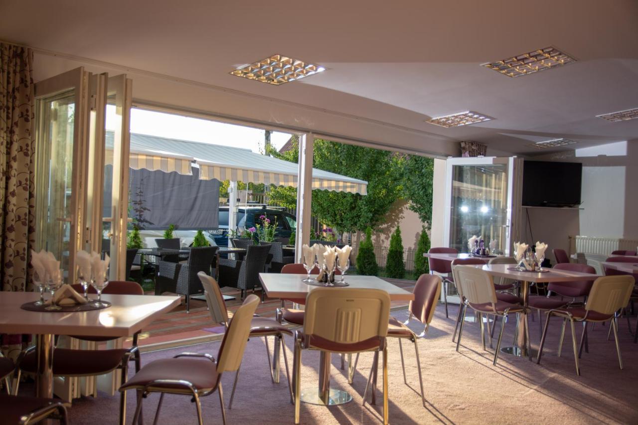 Hotel Iris Boutique à Otopeni Extérieur photo